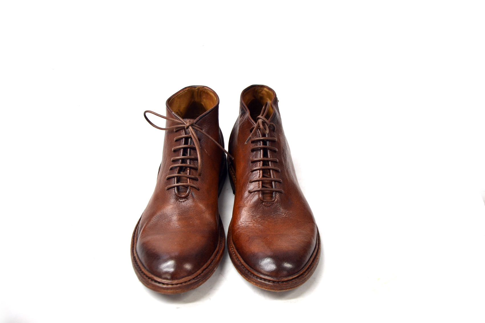 ANTON Laced Chukka Boots