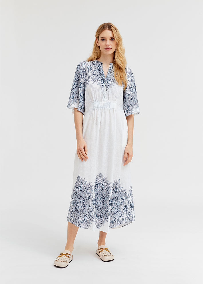 Gustav Hali long dress 53534 Kjole - White w. Blue Print